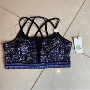 GAIAM Intimates & Sleepwear - GAIAM Sports Bra Medium NWT GAIAM Intimates & Sleepwear - GAIAM Sports Bra Medium NWT